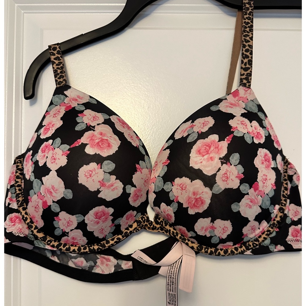 Victoria’s Secret bra push-up Size 40C